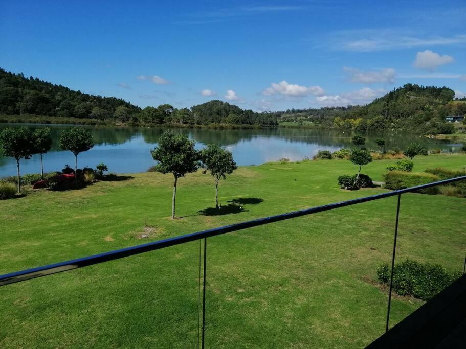 Purangi Waterfront Retreat - 2 Bedroom Cooks Beach Extérieur photo