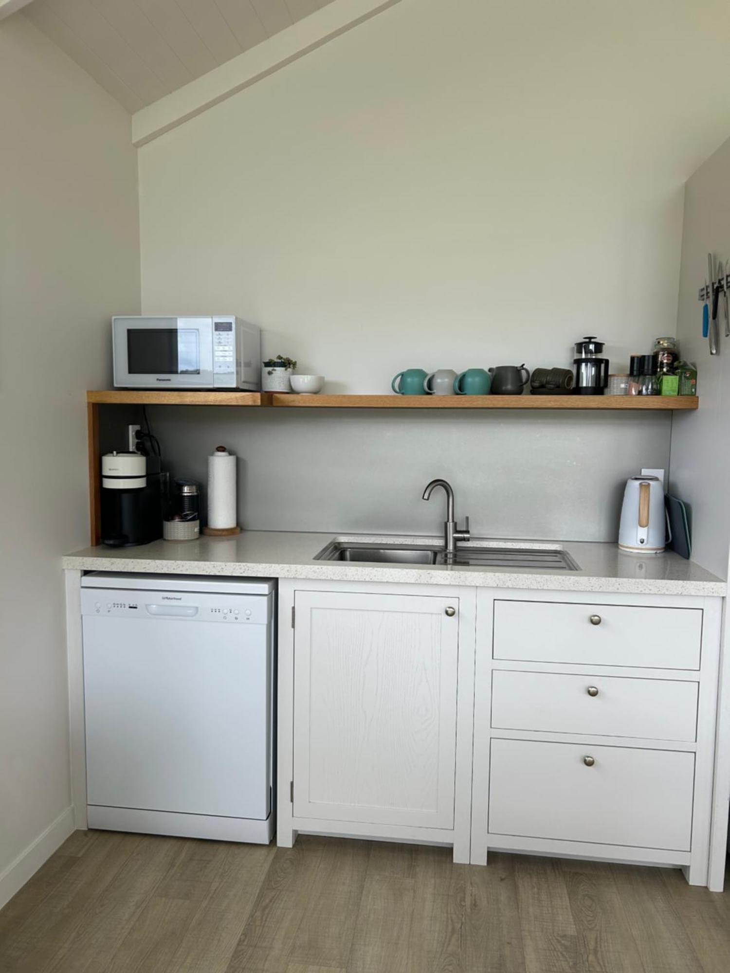 Purangi Waterfront Retreat - 2 Bedroom Cooks Beach Extérieur photo